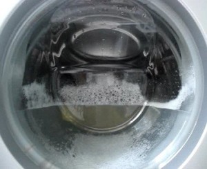 Почему стиральная машина стирает, но не сливает воду: причины и способы решения проблемы